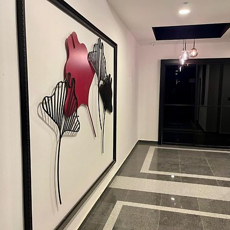 Sunlight Luxe Apartment Skopje Luaran gambar